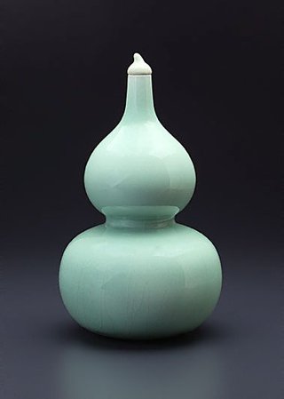 AGNSW collection Longquan ware Vase in double-gourd shape