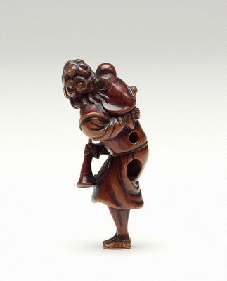 Alternate image of Netsuke in the form of a foreigner with a coat, carrying a child and a horn by 