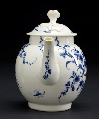 Alternate image of Teapot and cover by Worcester