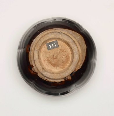 Alternate image of Jar with scalloped rim by Henan Blackware