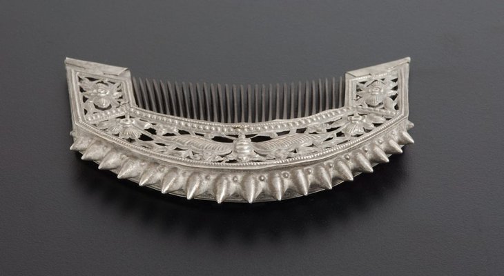 Alternate image of Embossed headdress comb by Miao people