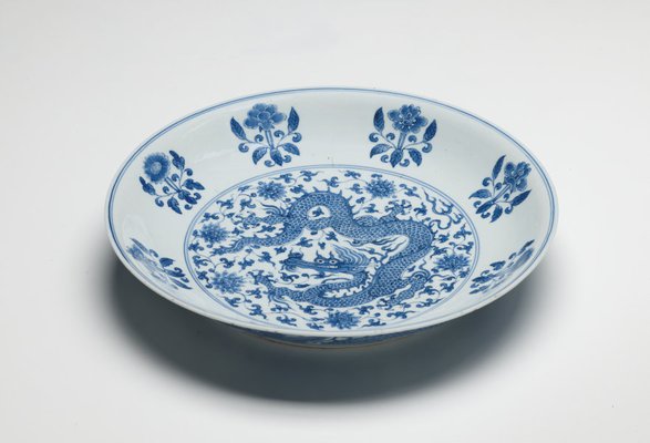 Alternate image of Plate with dragon-among-flowers design by 