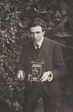 Self portrait - Harold Cazneaux, 1904 by Harold Cazneaux