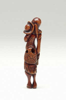 Alternate image of Netsuke in the form of a Dutchman with a hat, holding a horn by 