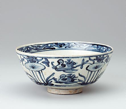 Alternate image of Bowl with design of ducks and lotus by Export ware (Southeast Asia market)
