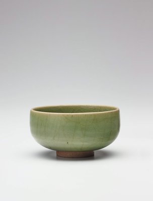 Alternate image of Summer tea bowl by Jun ware