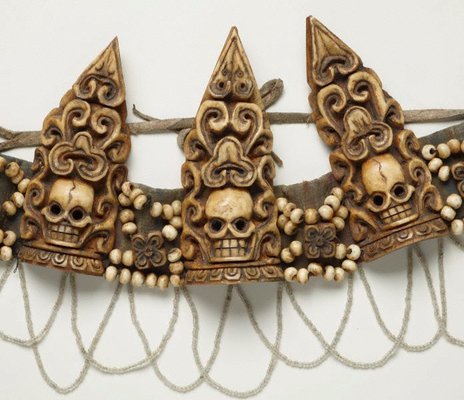 Alternate image of Skull crown by 