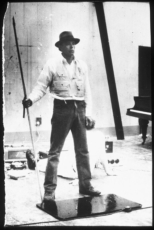 how to explain pictures to a dead hare joseph beuys
