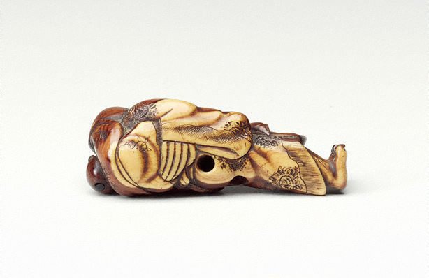 Alternate image of Netsuke in the form of Hotei and child by 