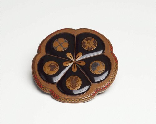 Alternate image of Food storage box in shape of a  plum blossom by 